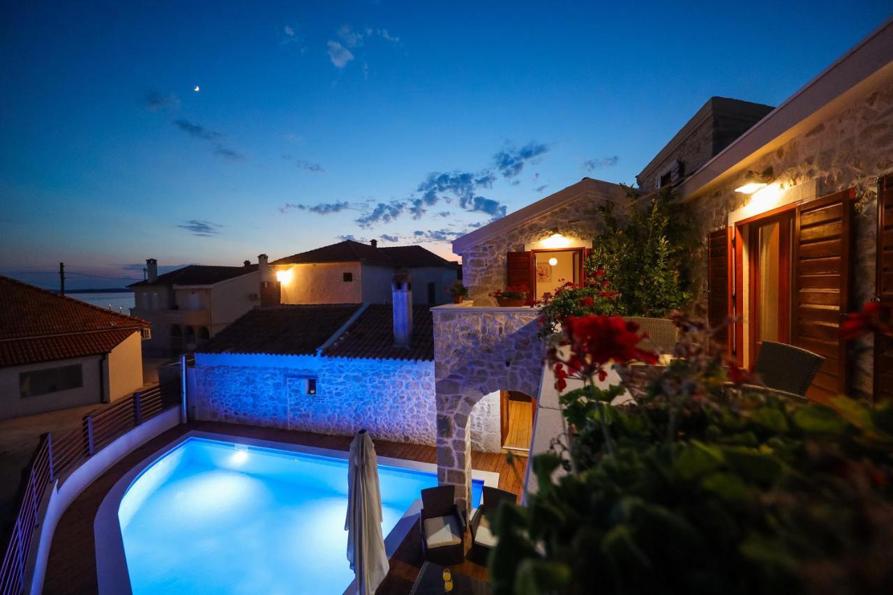 Holiday Home Mare Petrcane Buitenkant foto