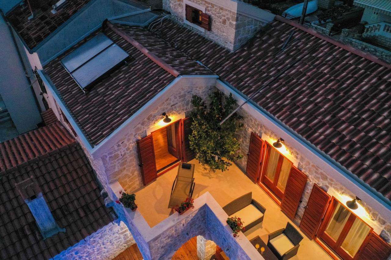 Holiday Home Mare Petrcane Buitenkant foto