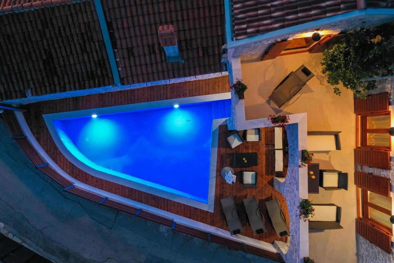 Holiday Home Mare Petrcane Buitenkant foto