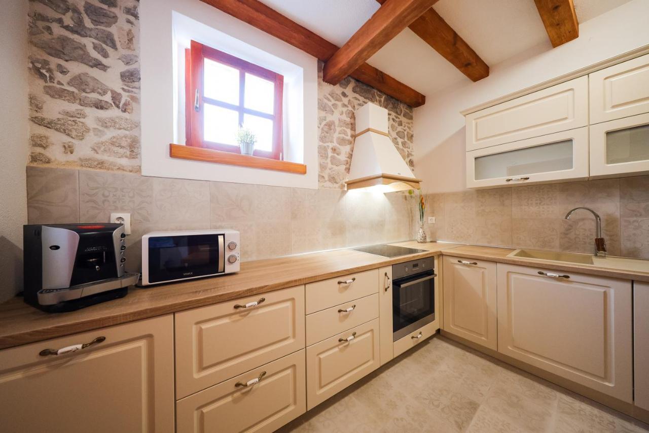 Holiday Home Mare Petrcane Buitenkant foto