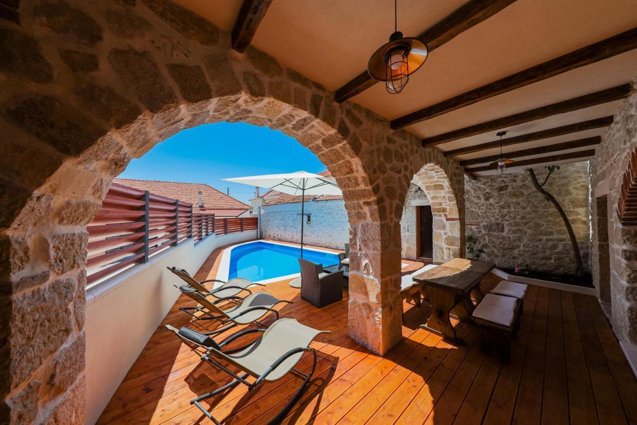Holiday Home Mare Petrcane Buitenkant foto