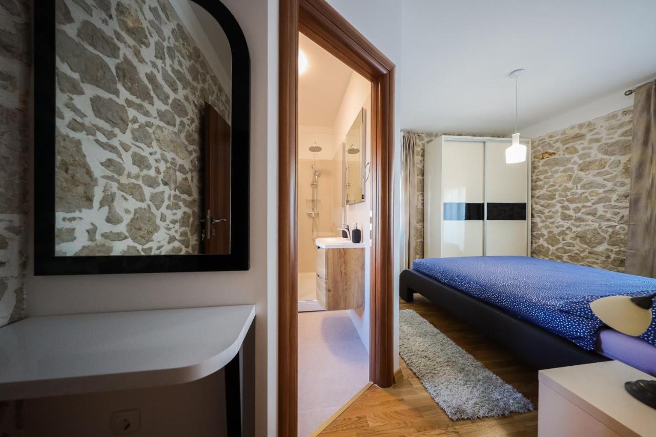 Holiday Home Mare Petrcane Buitenkant foto