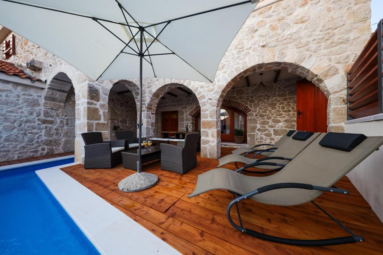 Holiday Home Mare Petrcane Buitenkant foto