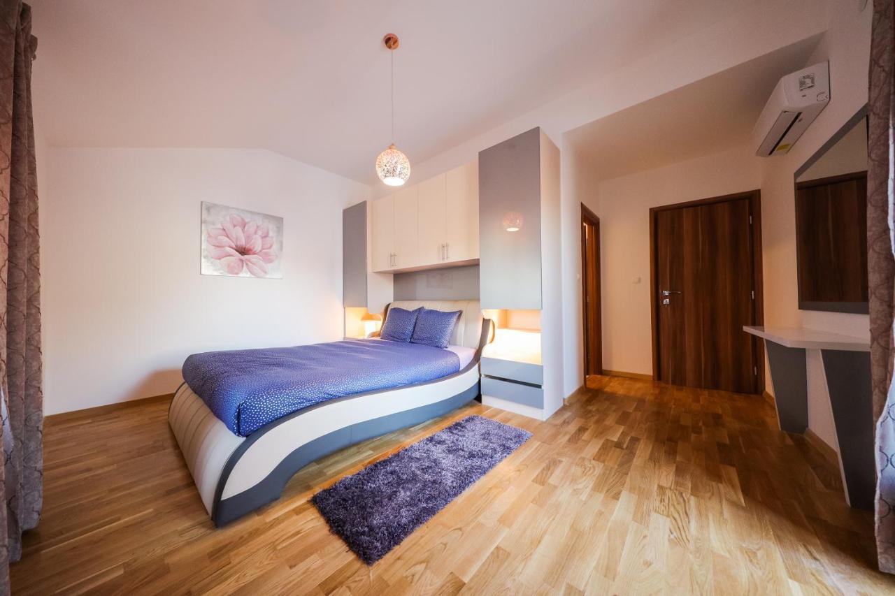 Holiday Home Mare Petrcane Buitenkant foto