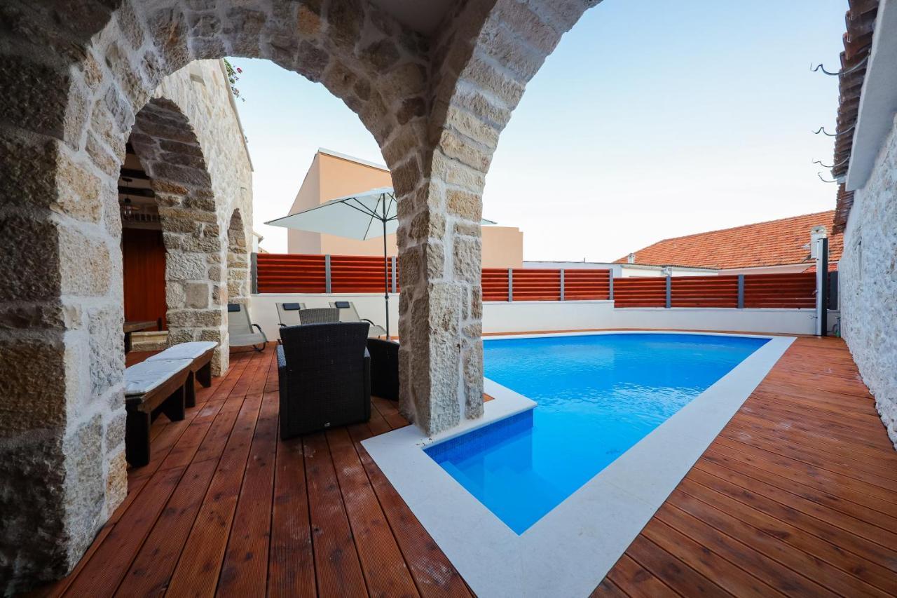Holiday Home Mare Petrcane Buitenkant foto